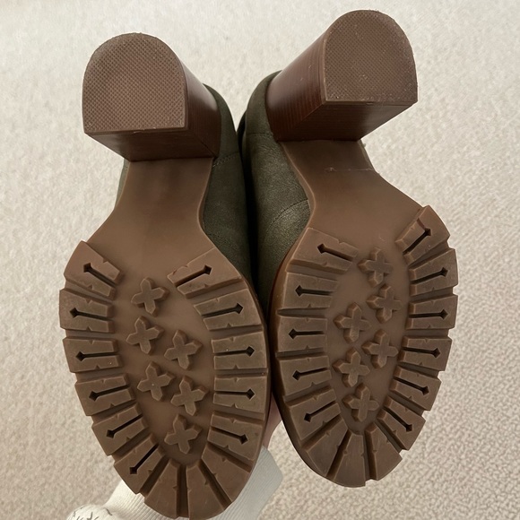 Practically new JustFab boots💚🤎 - Picture 3 of 5